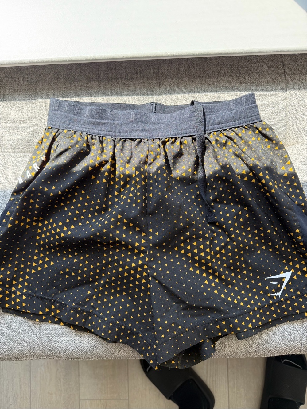 Men 3 inch Gymshark Black Shorts with Yellow Triangle Pattern size XS